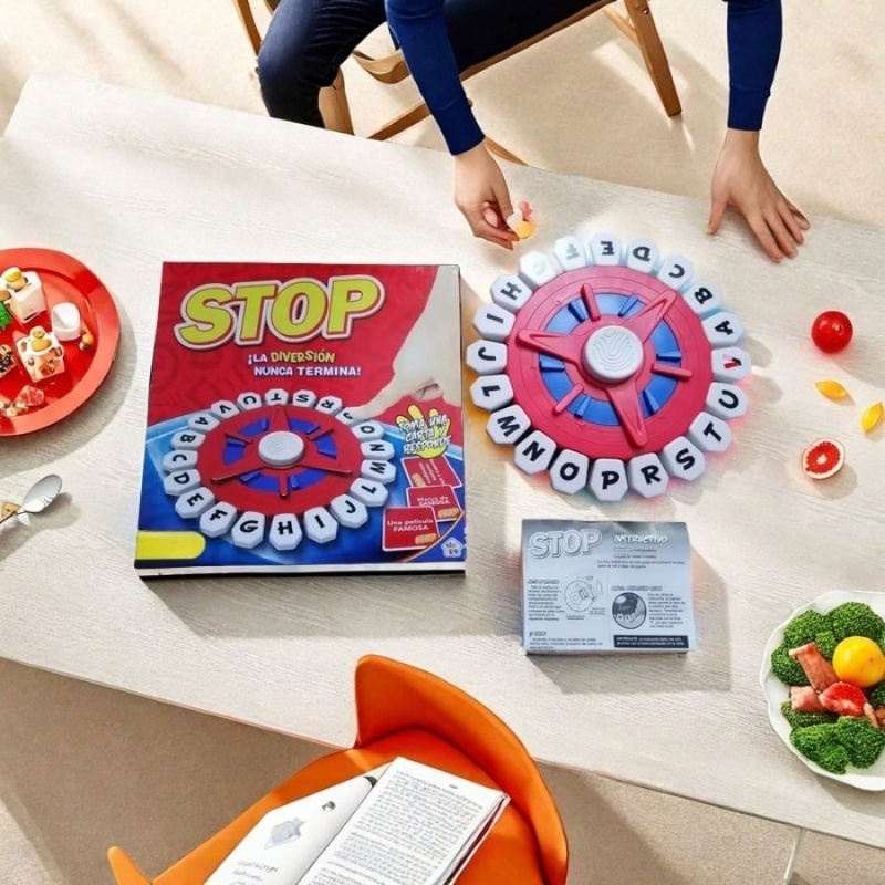 Party Games In Spanish - Juego de Mesa Crazy Alphabet, Español-Inglés,